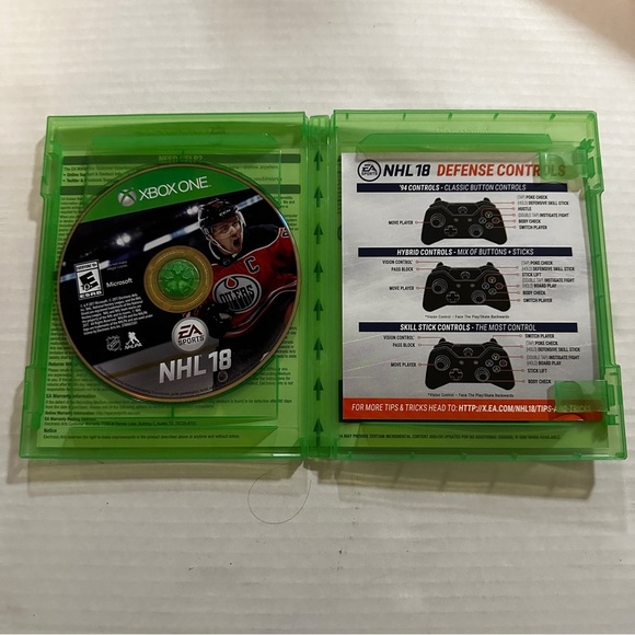Xbox One EA Sports‎ NHL 18 Pre-Owned - Picture 3 of 3